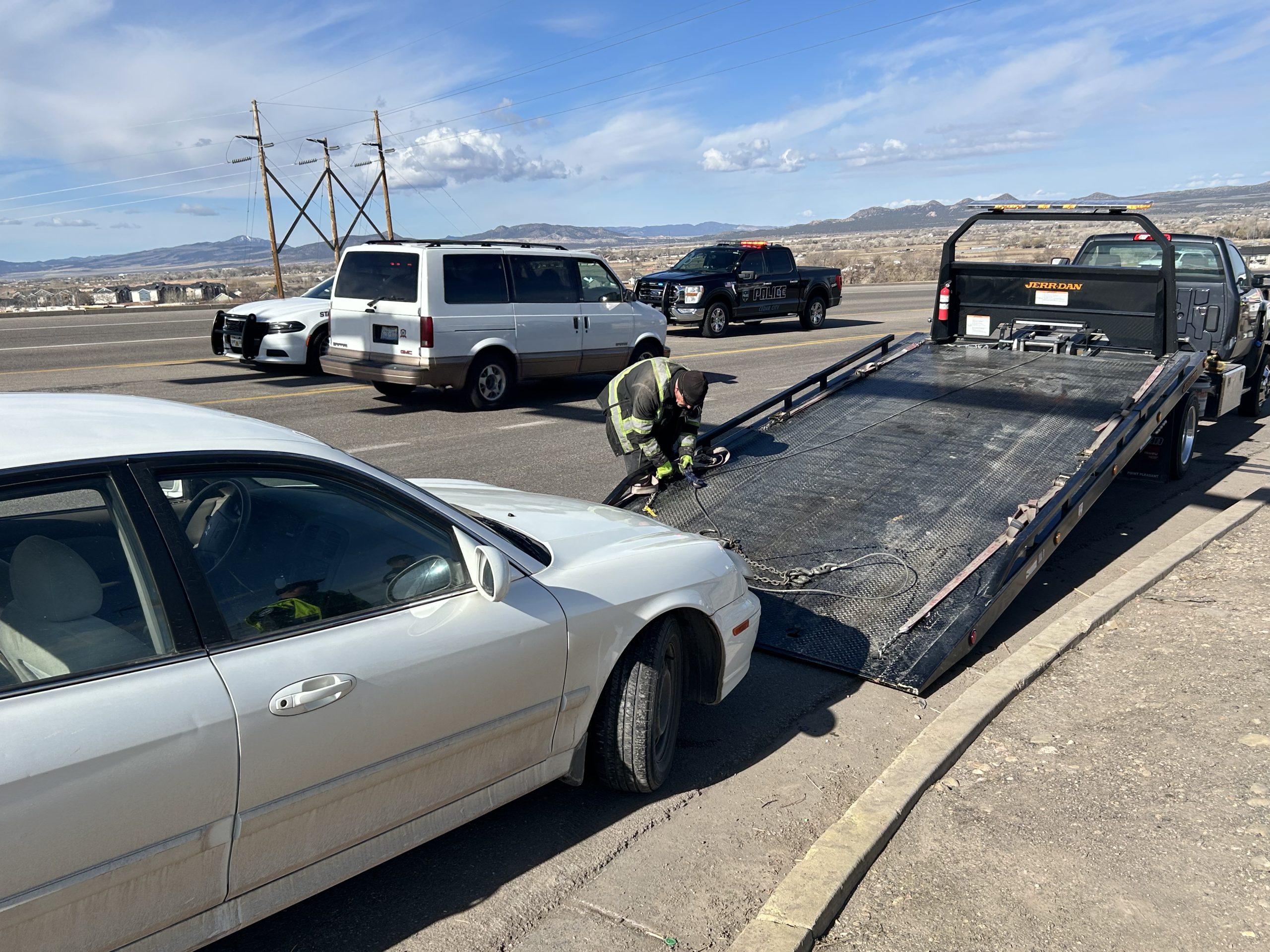 police-say-driver-ran-red-light-on-i-15-overpass-in-cedar-city,-causing-2-car-collision