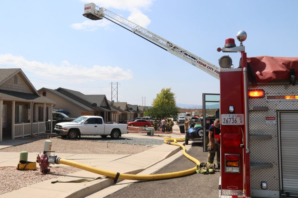 firefighters-extinguish-blaze-at-cedar-city-duplex